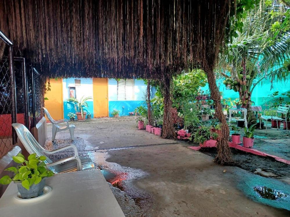 Pete'S Inn Roxas City Exterior foto